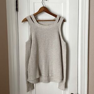 Hollister cold shoulder sweater. Like new used condition. No snags or stains.